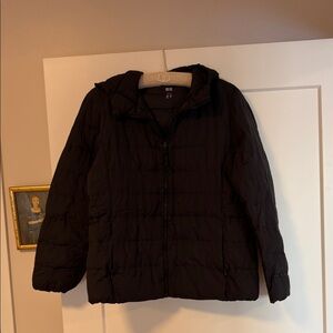Uniqlo Women's Black Puffer Jacket with Hood